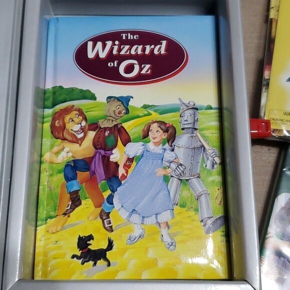 WIZARD OF OZ MASKS, BOOK, EMERALD CITY GLASSES & KEEPSAKE TINMAN BOX 1998, & DVD - Picture 3 of 16